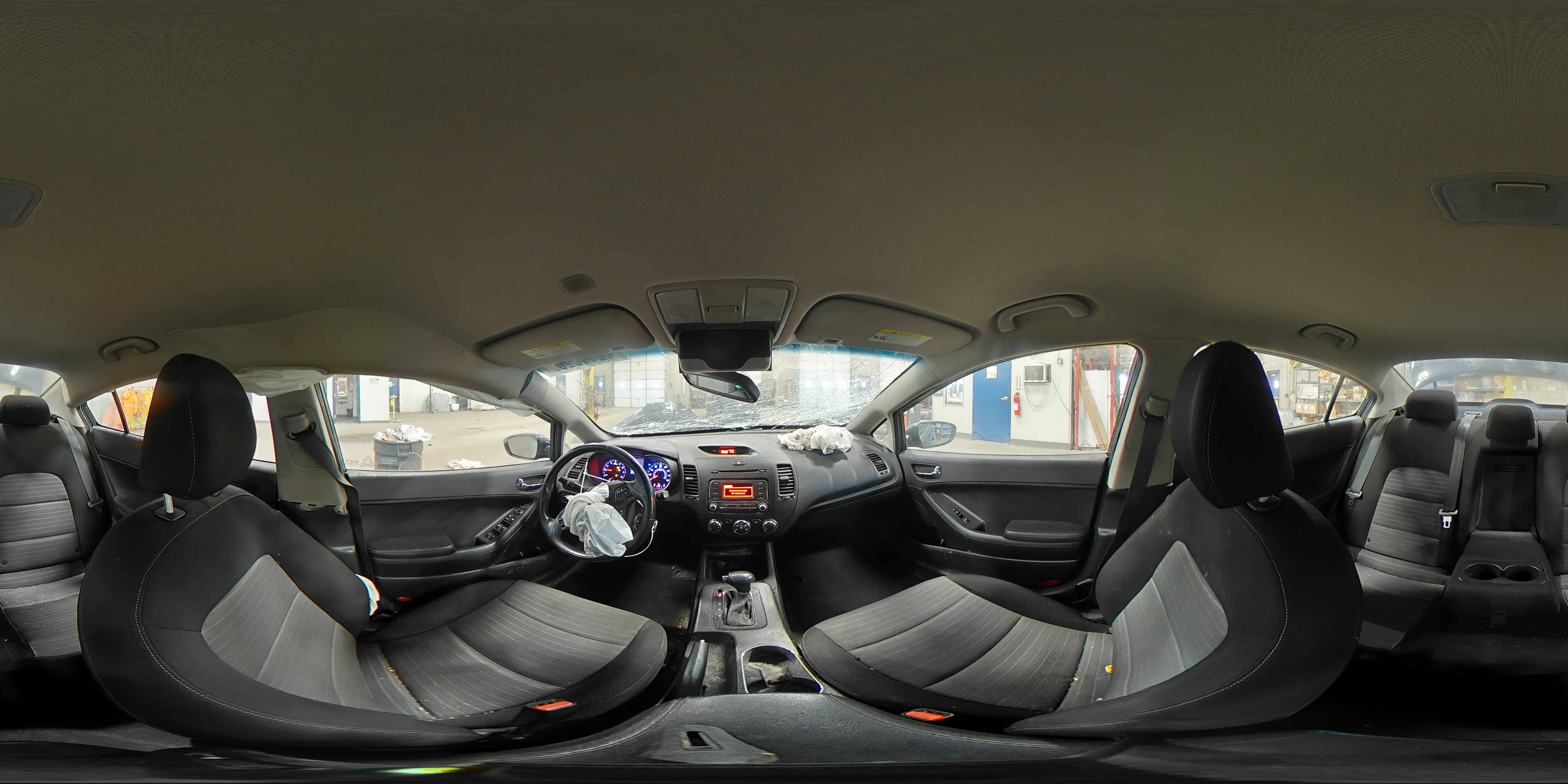 2015 Kia Forte - Image 12
