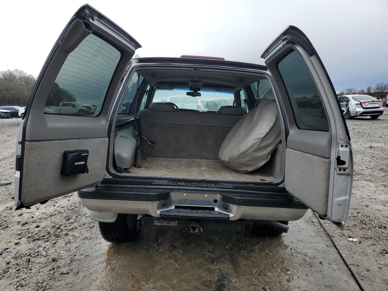 1997 Chevrolet Tahoe - Image 6