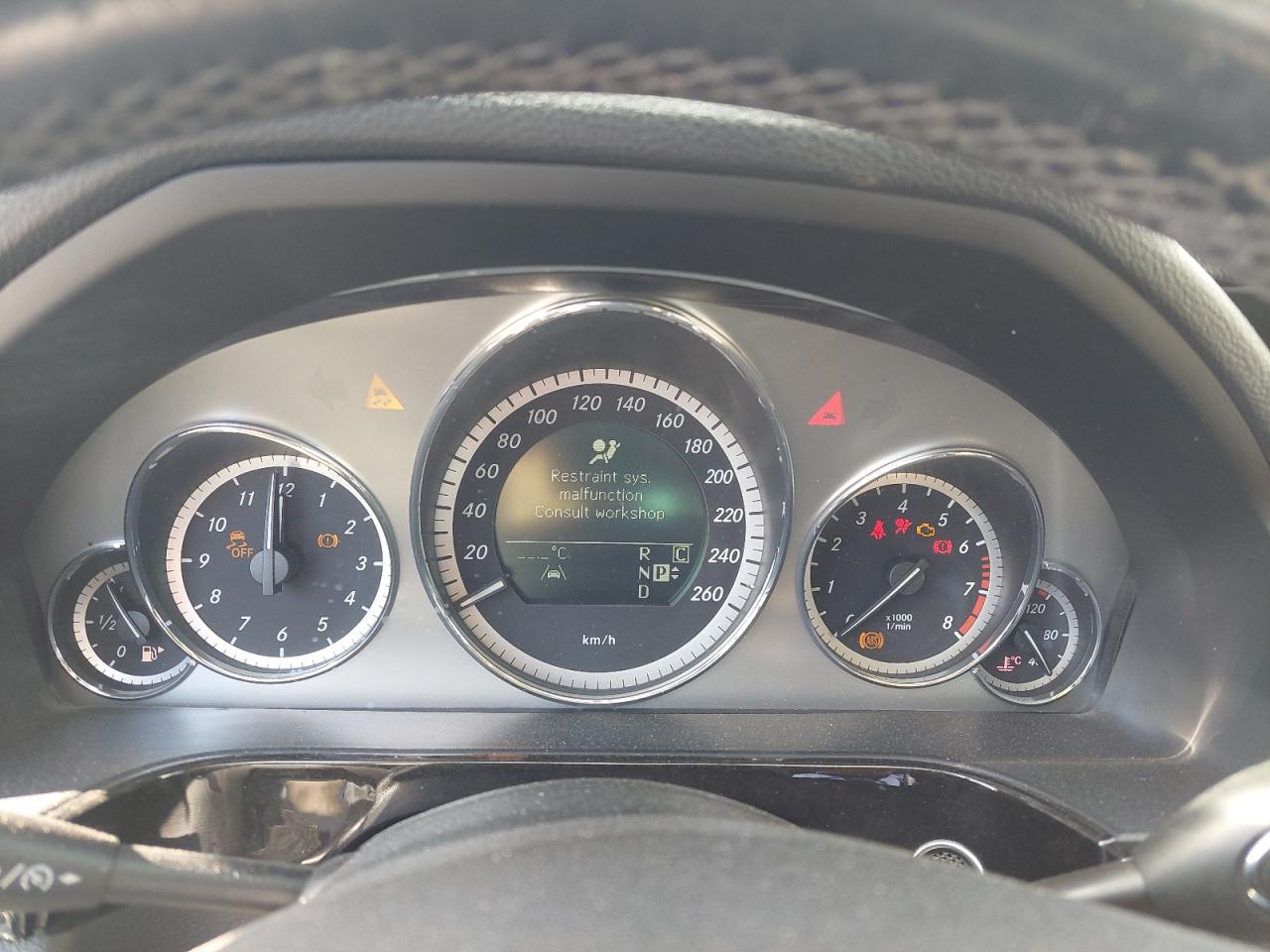 WDDHF5GB1AA051420 - 2010 MERCEDES E 350 - #41345975