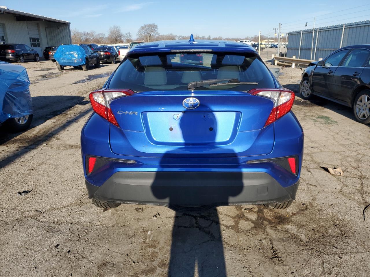 NMTKHMBX3KR081822 TOYOTA C-HR 2019