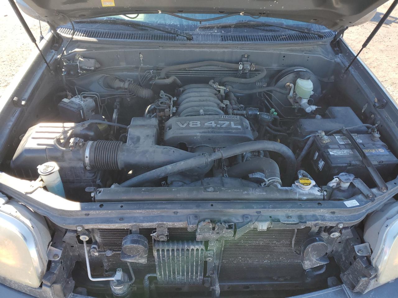 2005 Toyota Tundra - Image 12