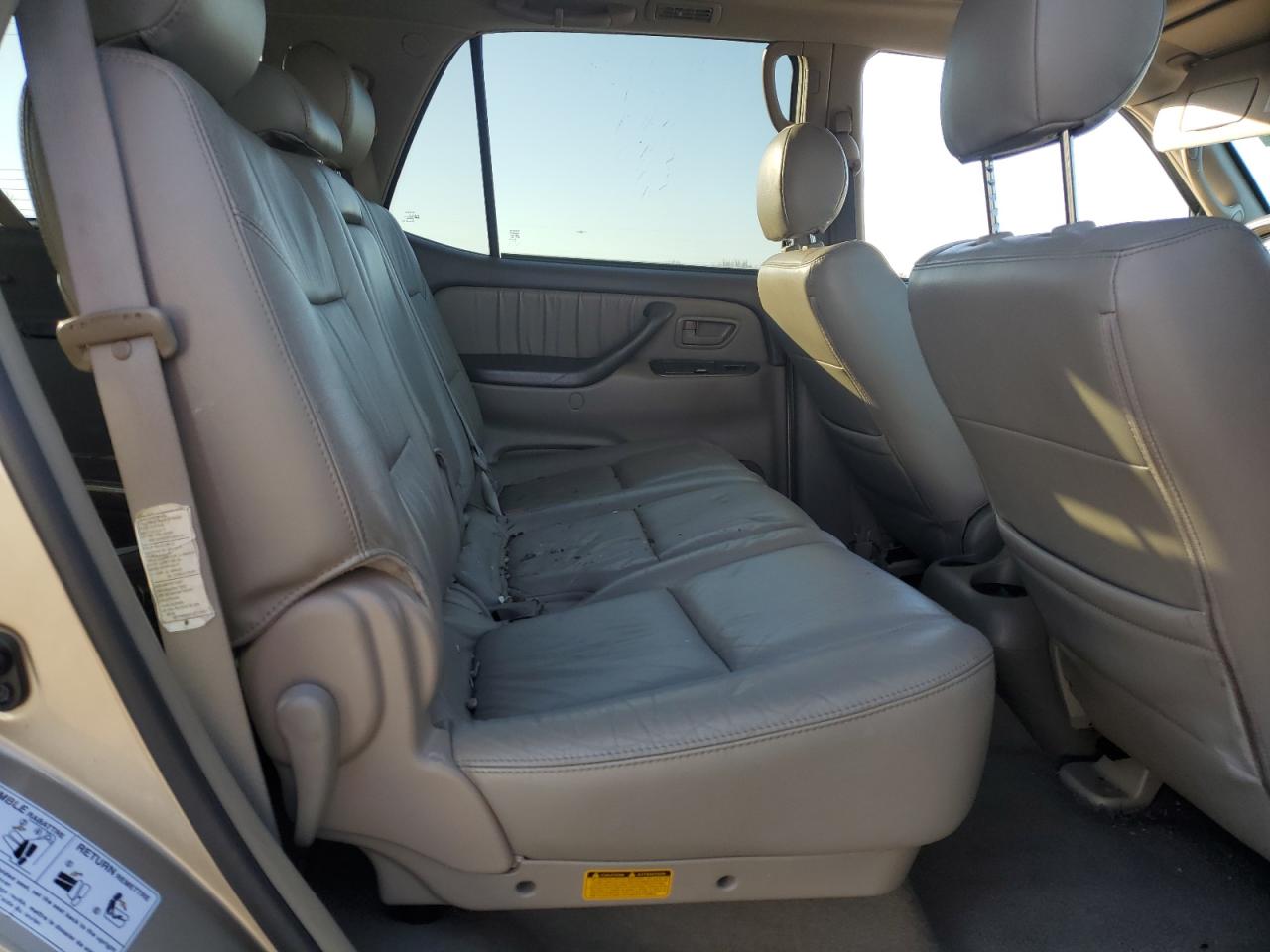 2007 Toyota Sequoia - Image 12