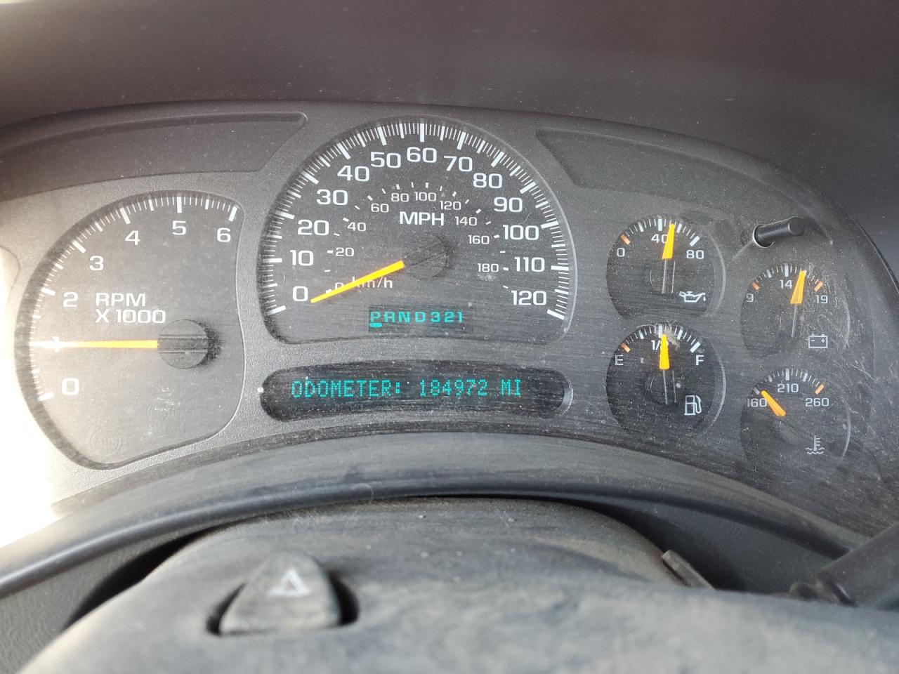 2003 Chevrolet Silverado - Image 9