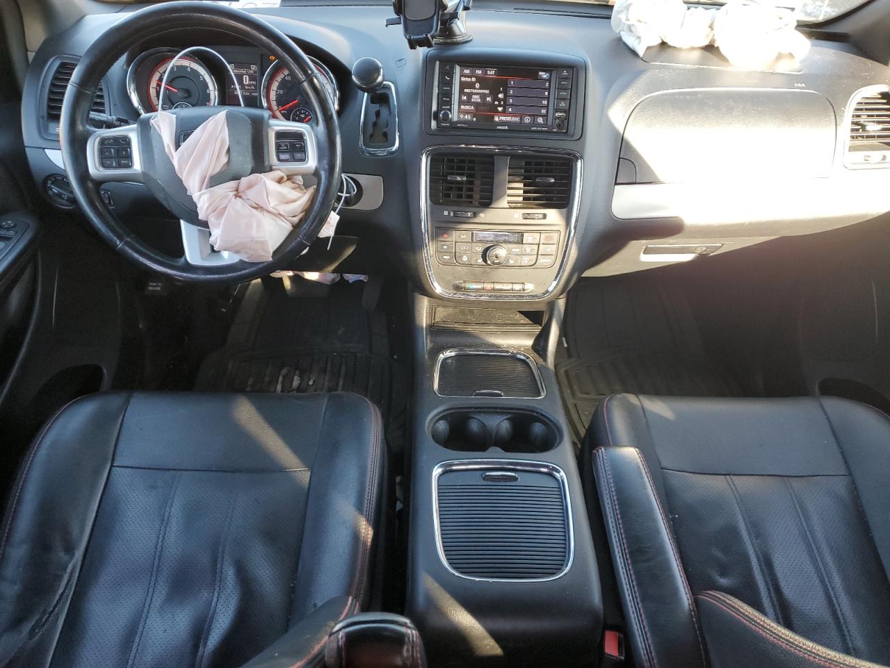 2019 Dodge Caravan - Image 8