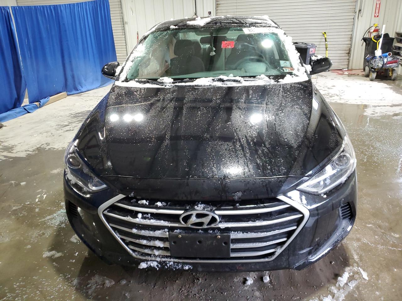 2017 Hyundai Elantra - Image 5