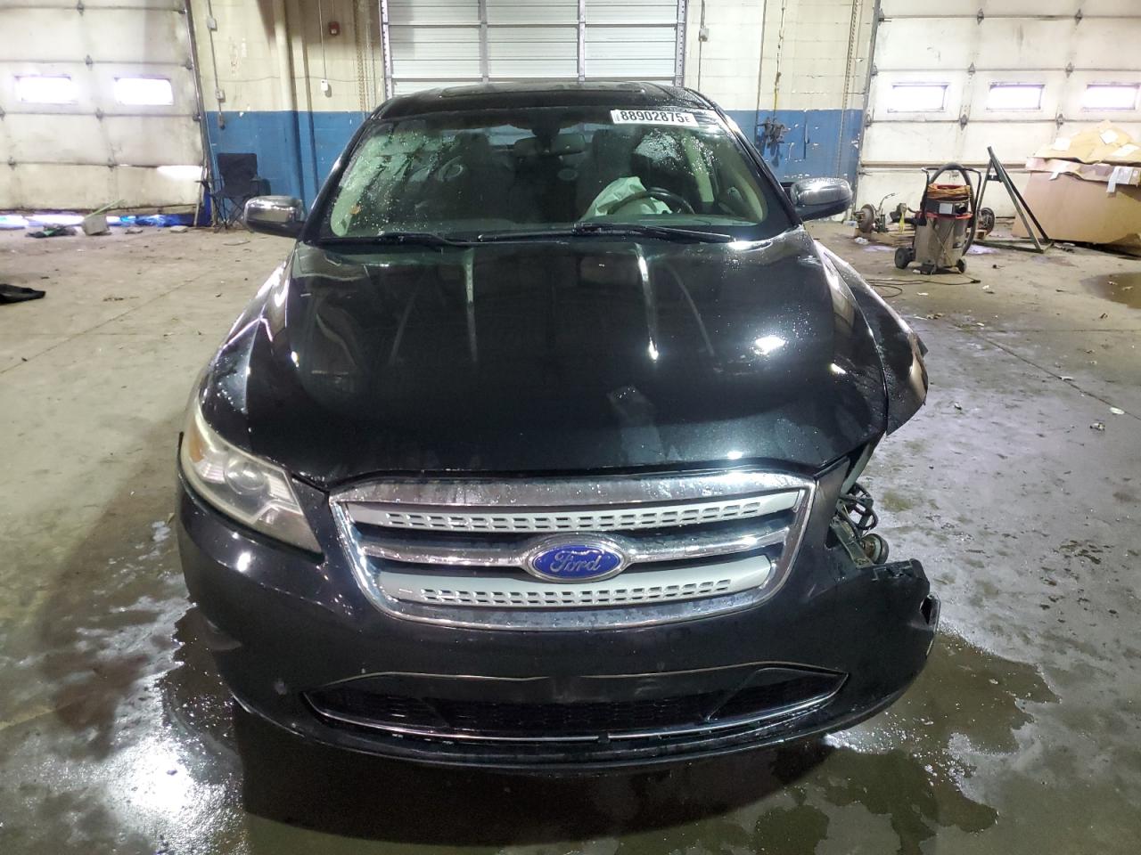 2010 Ford Taurus - Image 5
