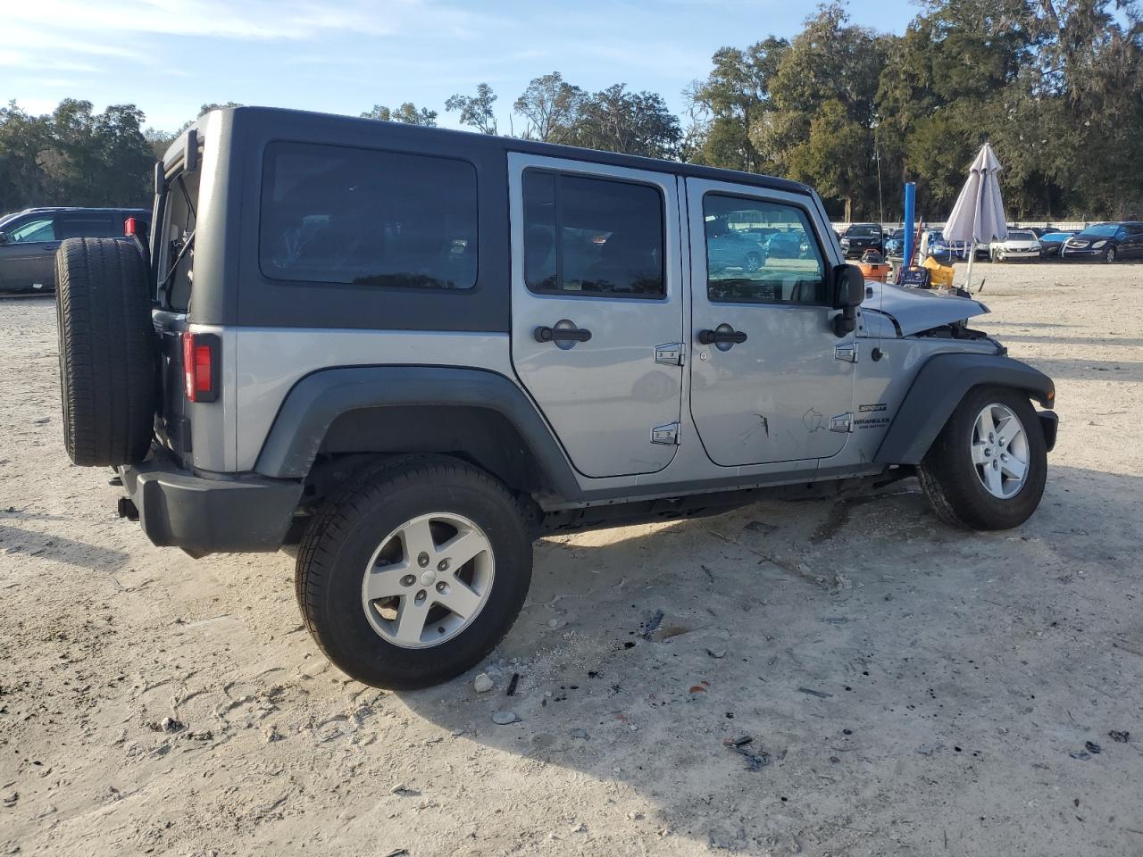 2016 Jeep Wrangler - Image 3