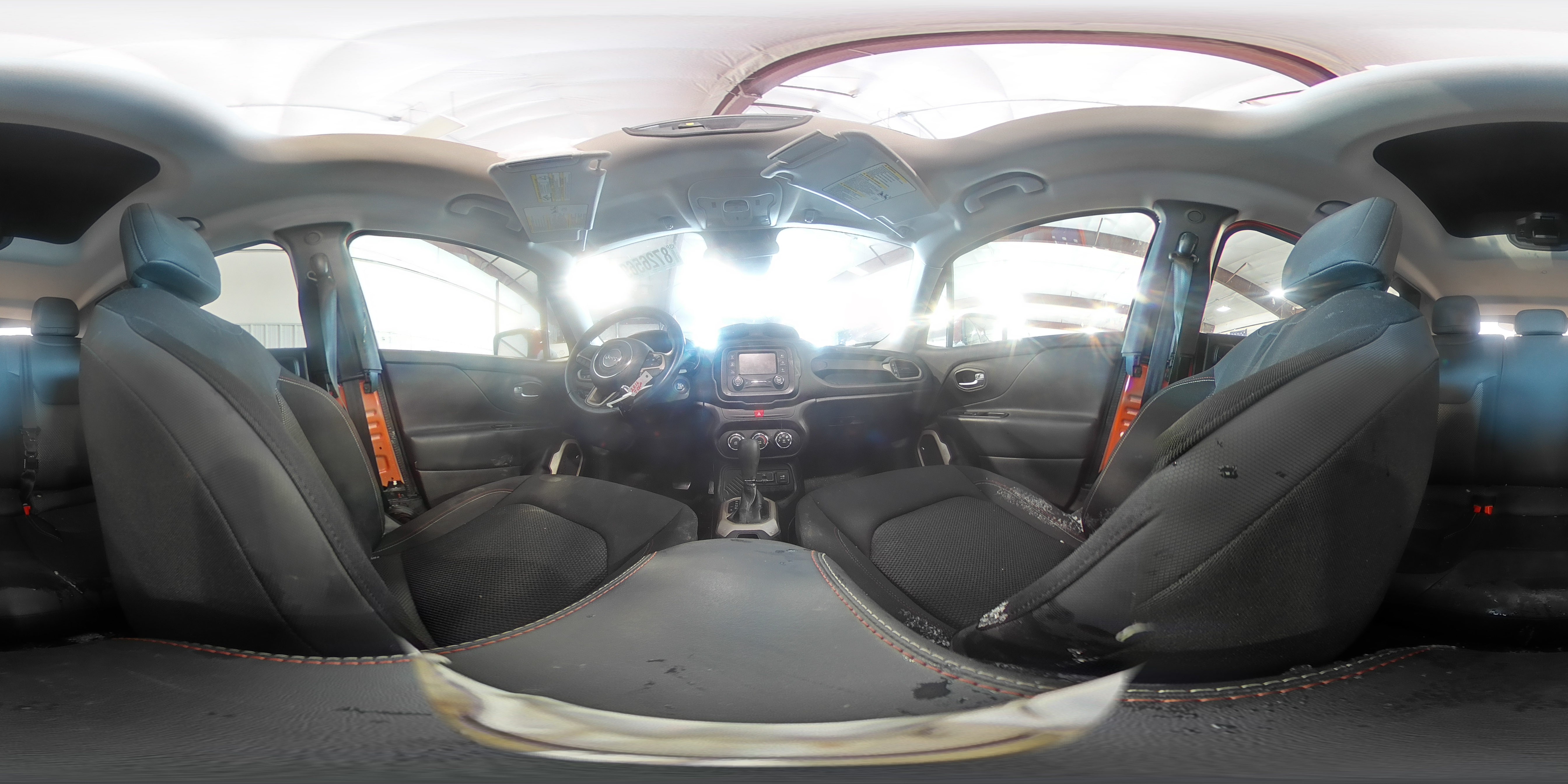 2016 Jeep Renegade - Image 14