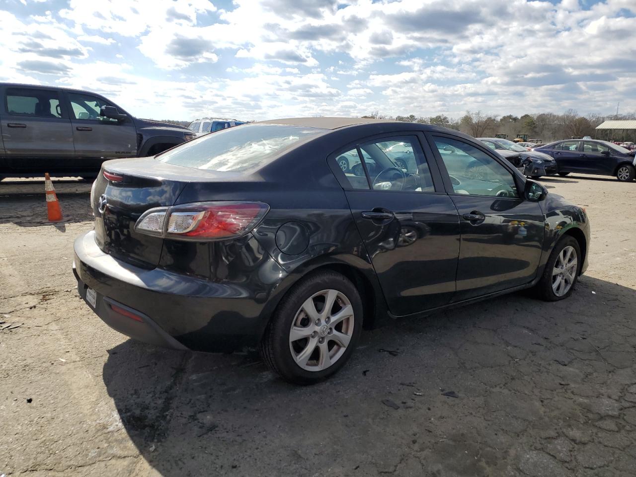 2010 Mazda 3 - Image 3