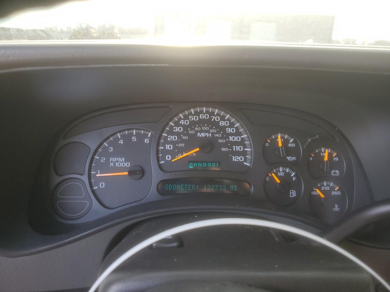 2004 Chevrolet Silverado - Image 9