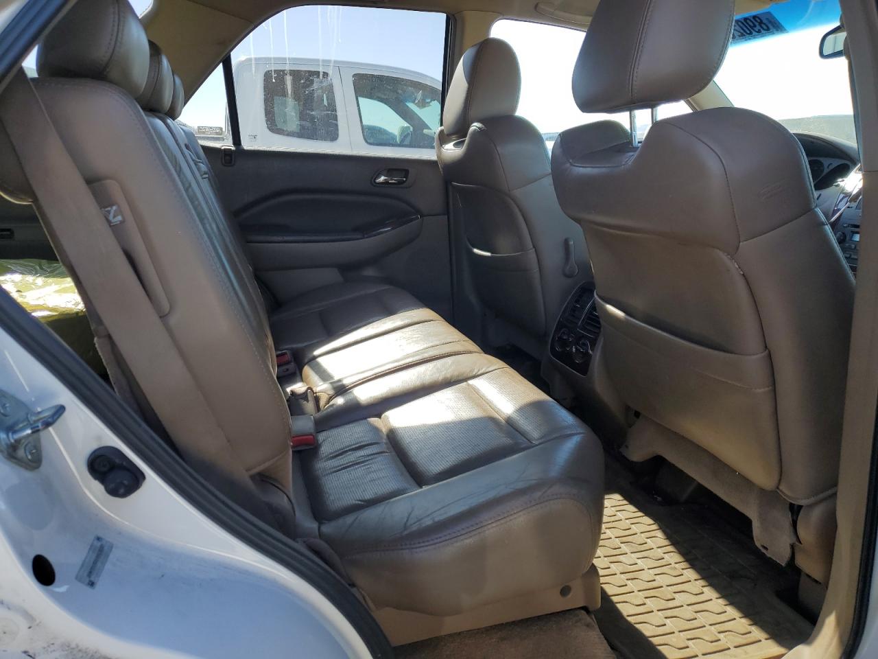 2005 Acura MDX - Image 10