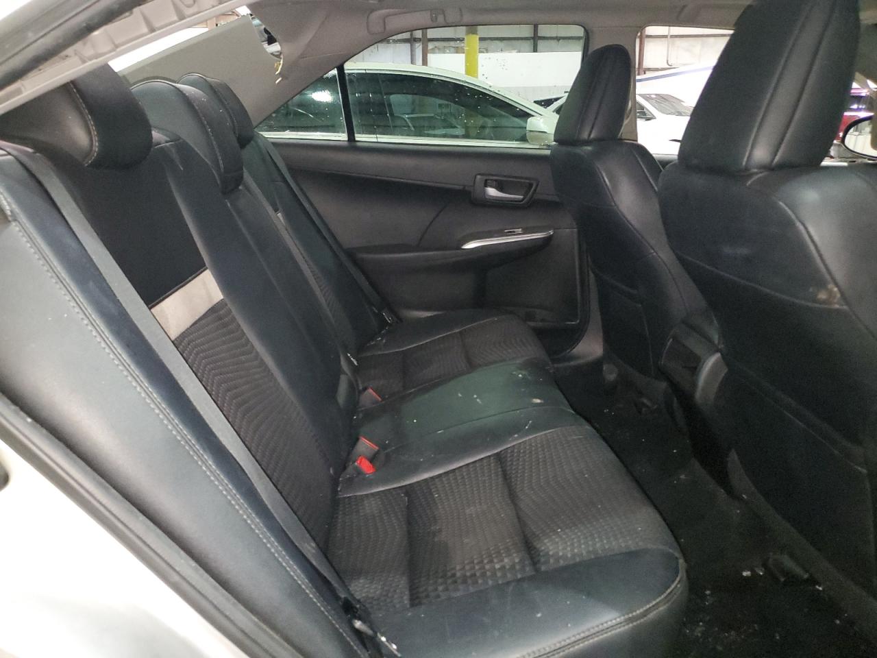 2012 Toyota Camry - Image 10