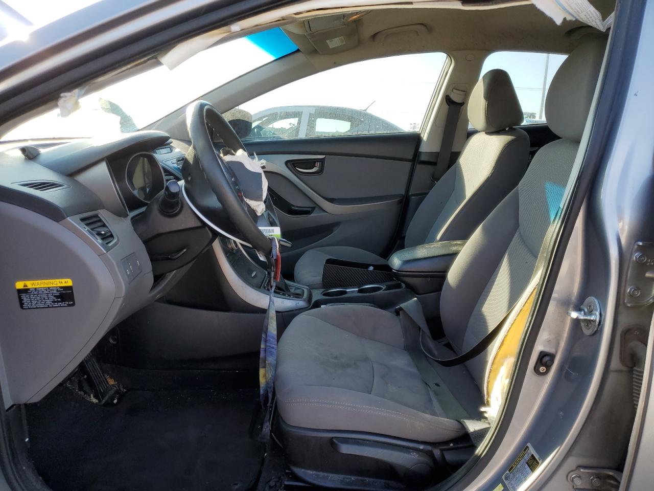 2016 Hyundai Elantra - Image 7