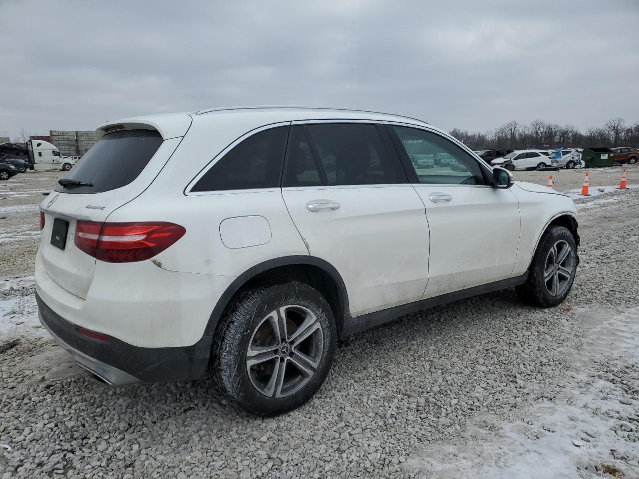 2019 Mercedes-Benz GLC - Image 3