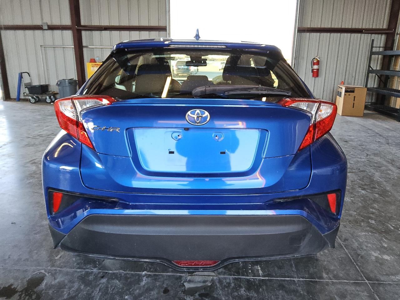 JTNKHMBX2J1003847 TOYOTA C-HR 2018