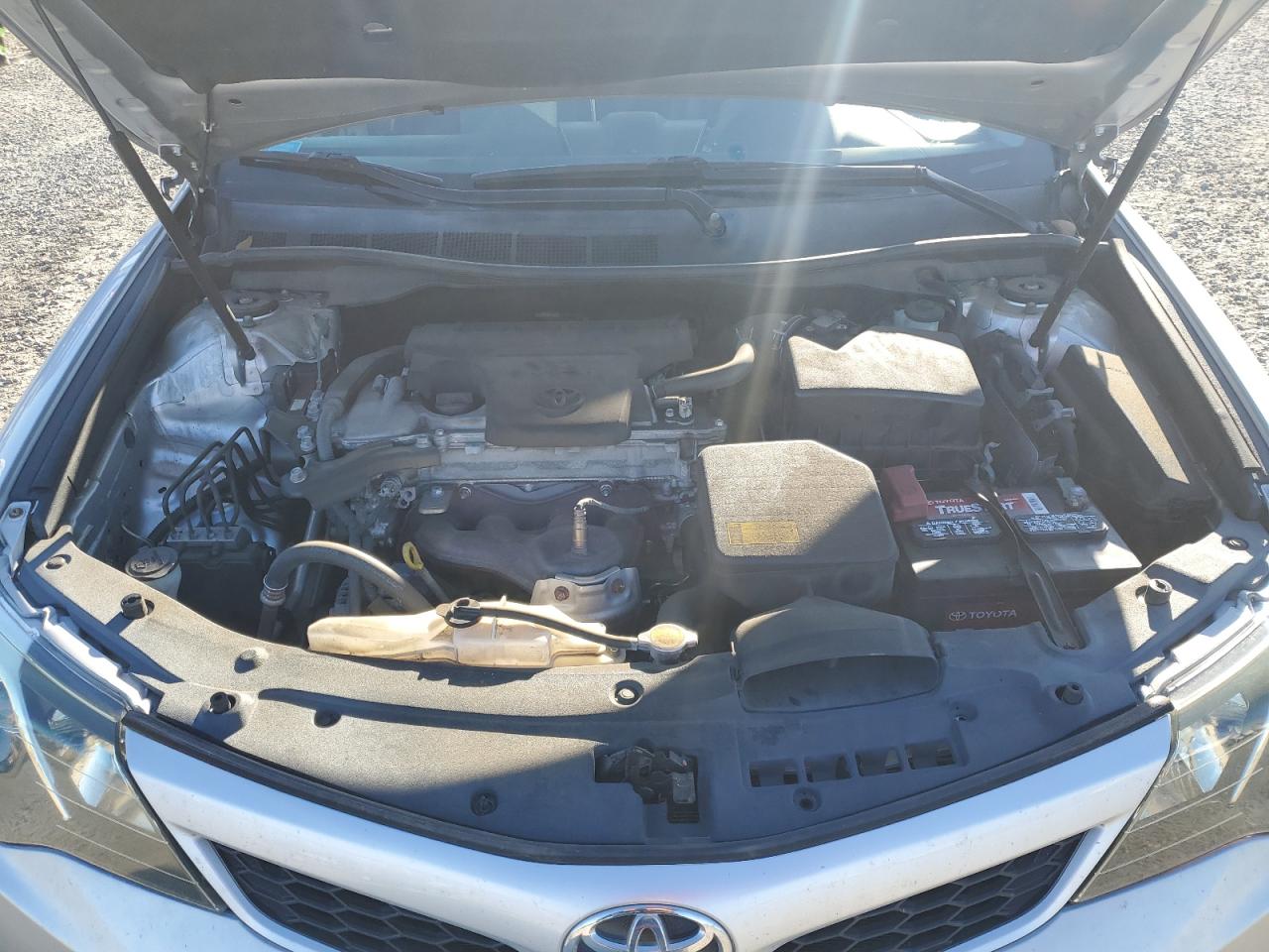 2013 Toyota Camry - Image 12