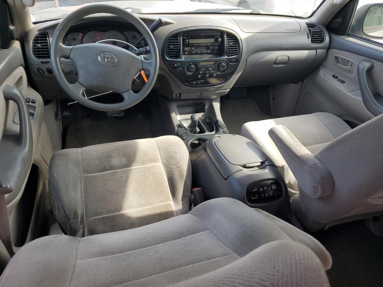 2004 Toyota Sequoia - Image 8