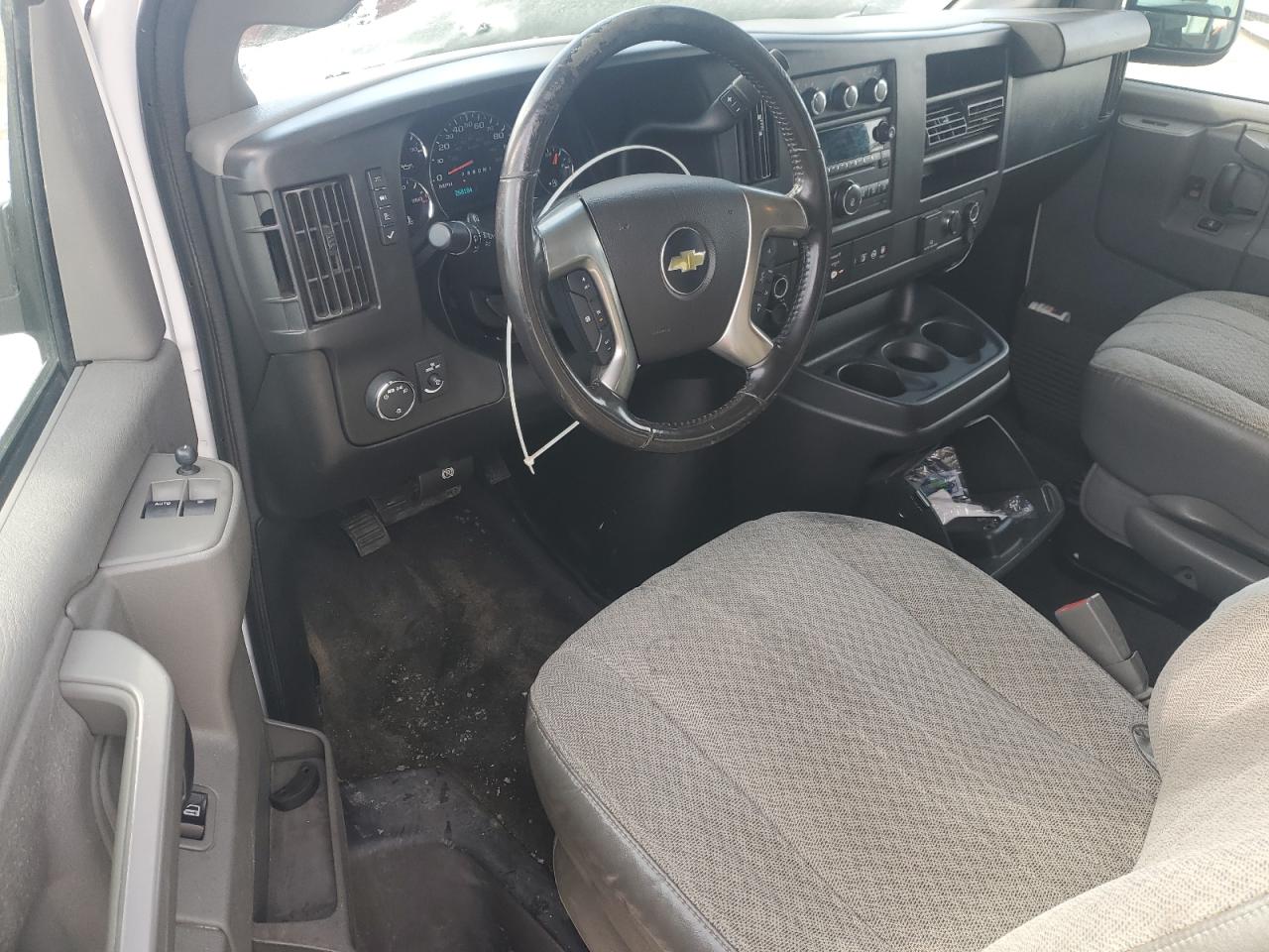 2017 Chevrolet Express - Image 8