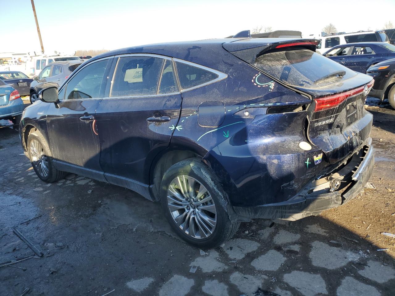 2021 Toyota Venza - Image 2