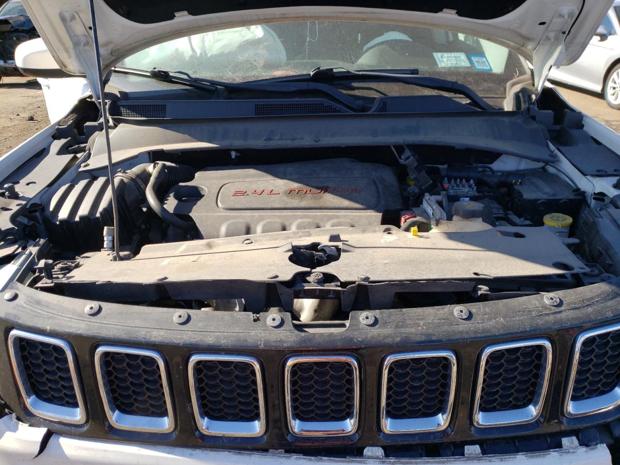 2018 Jeep Compass - Image 12