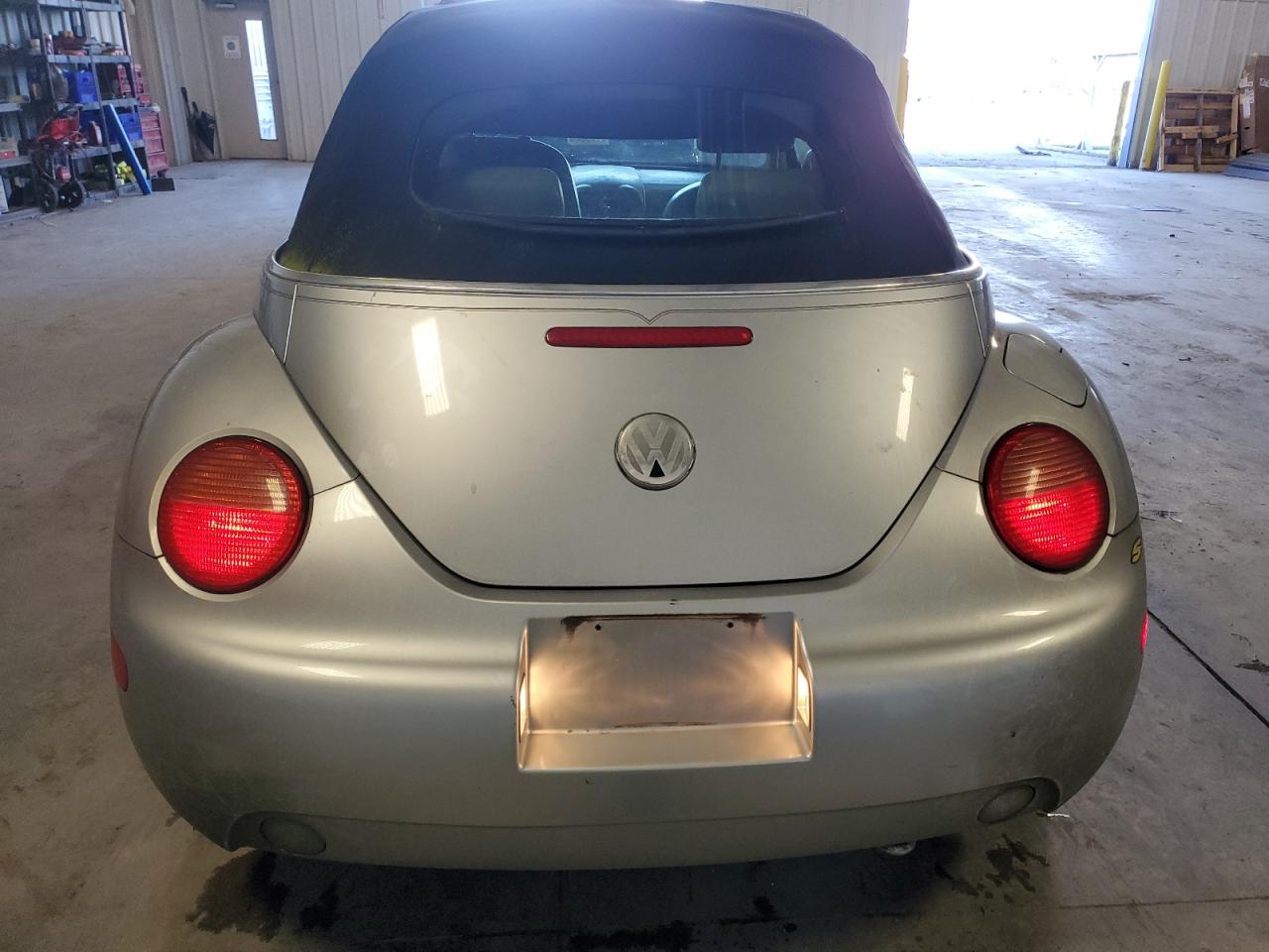 2004 Volkswagen Beetle - Image 6