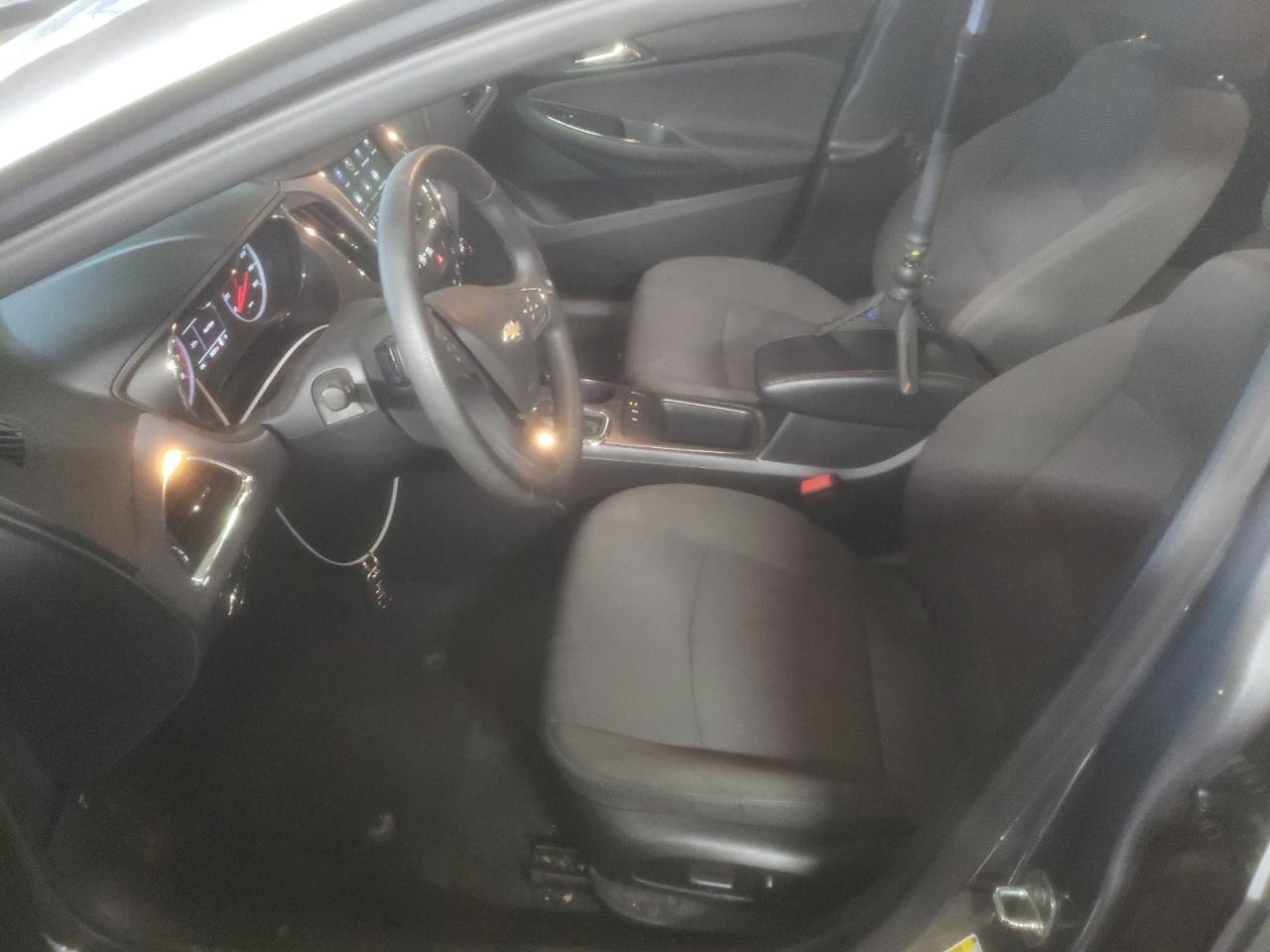 2019 Chevrolet Cruze - Image 7