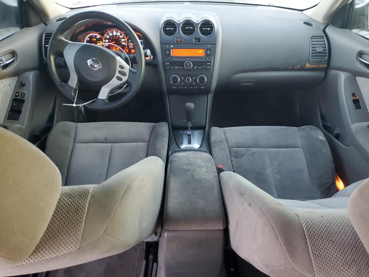 2009 Nissan Altima - Image 8