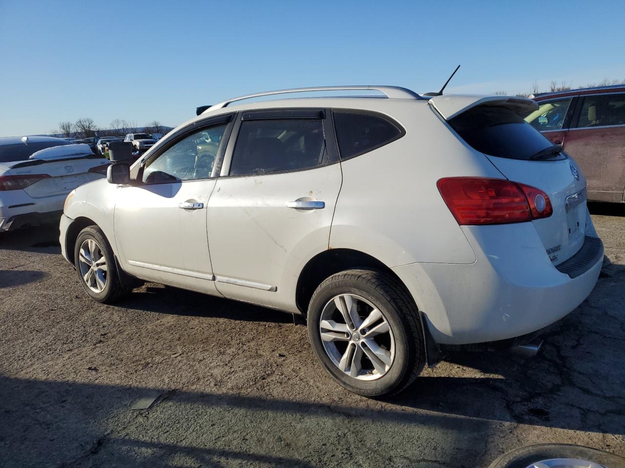 2012 Nissan Rogue - Image 2