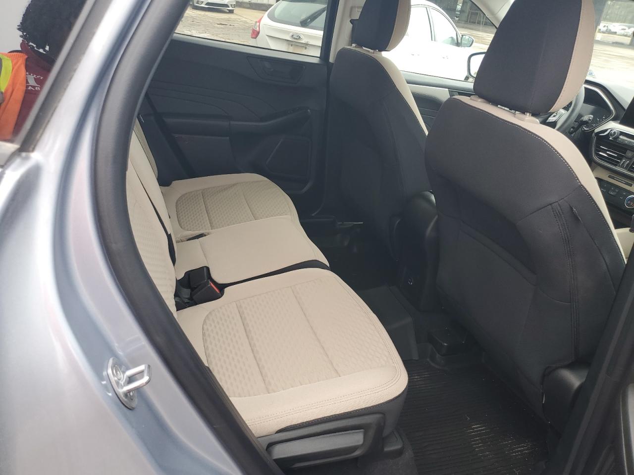 2022 Ford Escape - Image 11