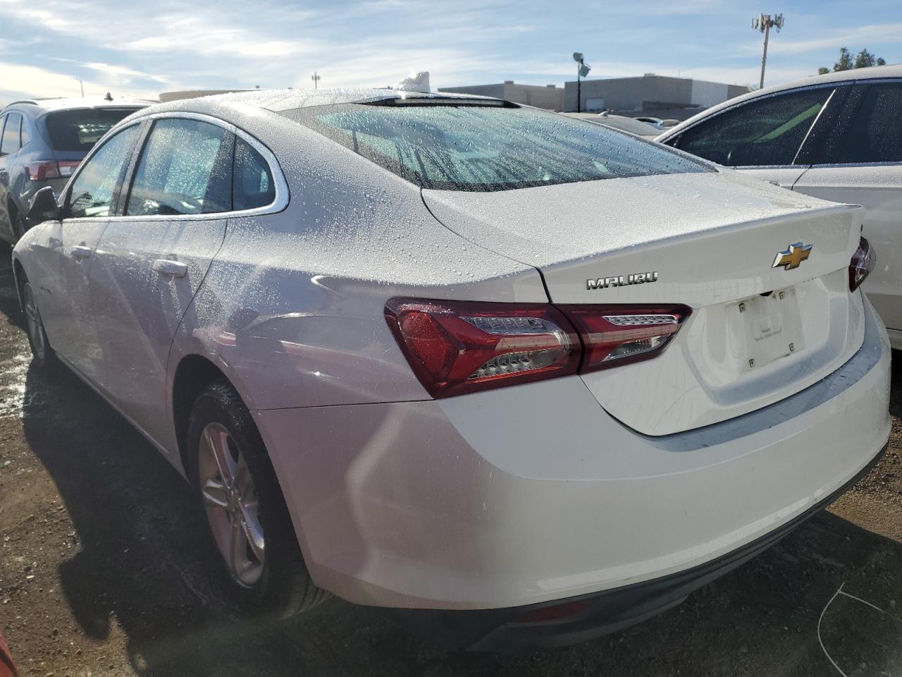 2022 Chevrolet Malibu - Image 2