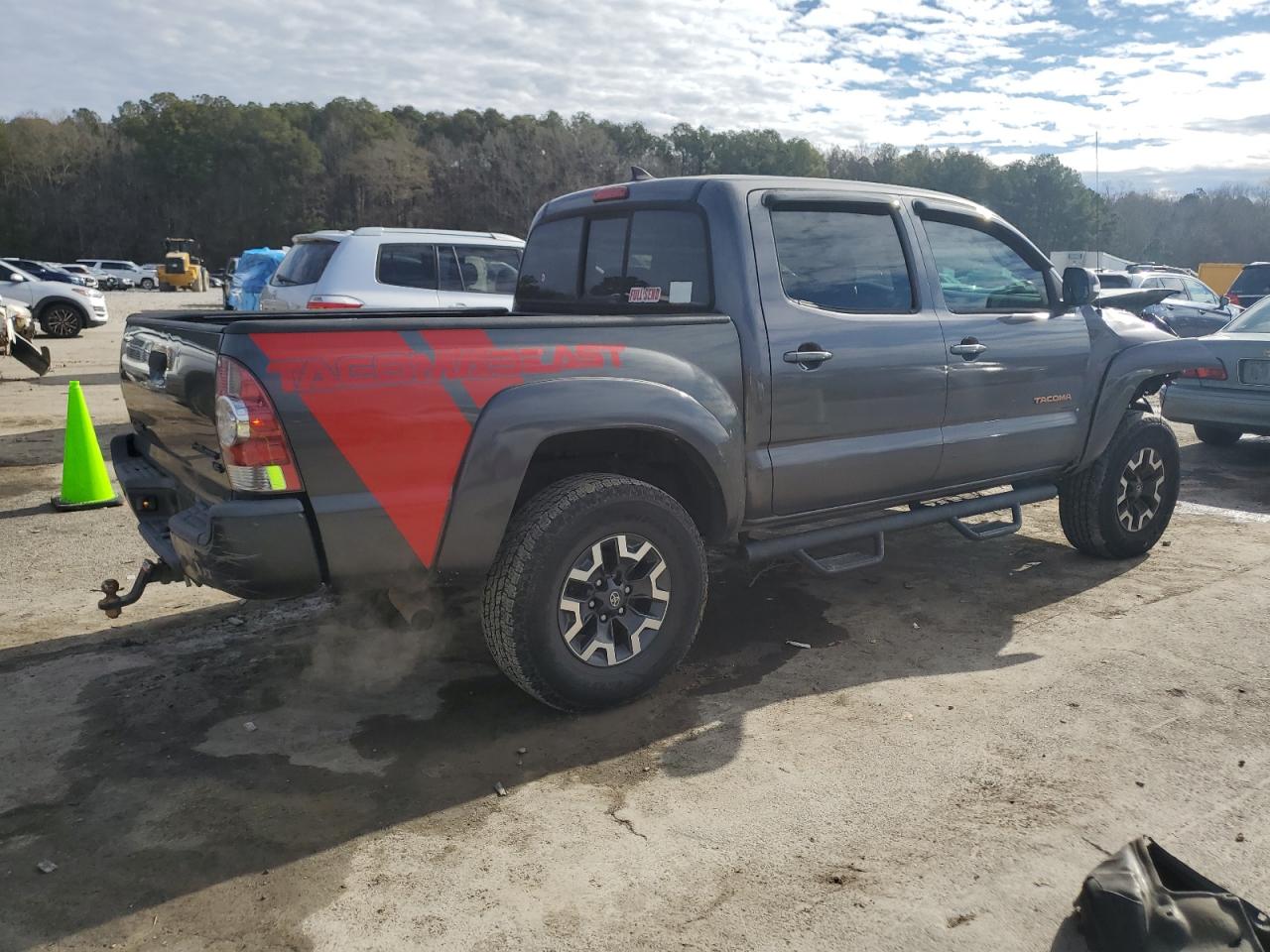 2014 Toyota Tacoma - Image 3