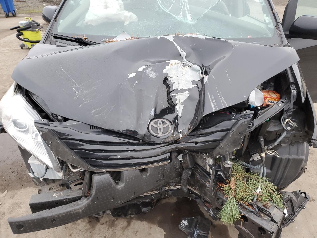 2017 Toyota Sienna Le VIN: 5TDKZ3DCXHS787133 Lot: 88275855