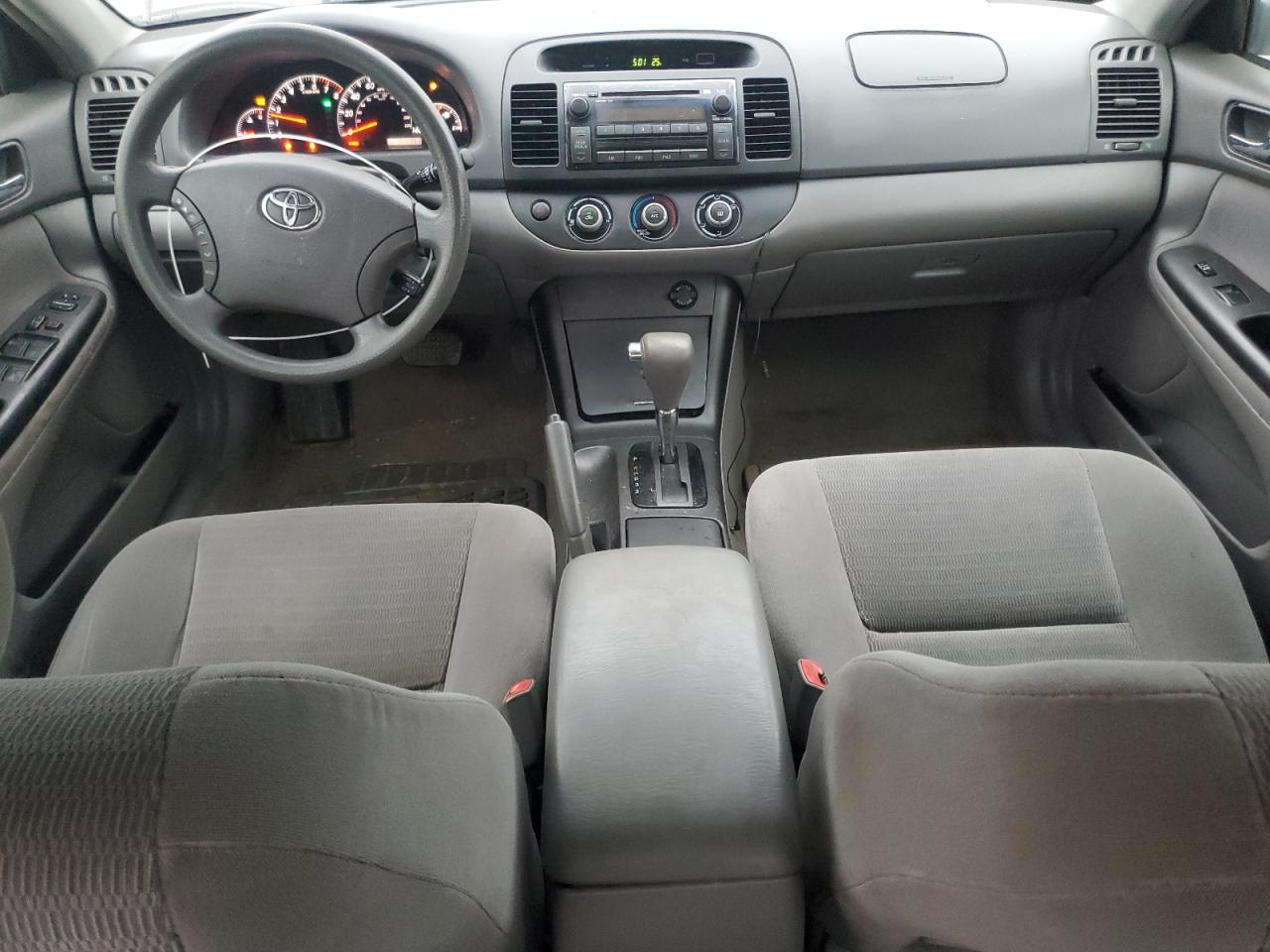 2005 Toyota Camry - Image 8