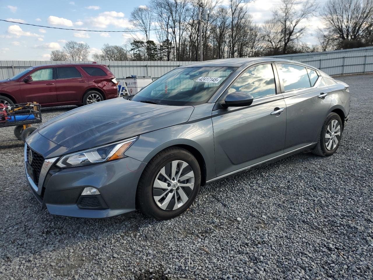 2020 Nissan Altima - Image 1