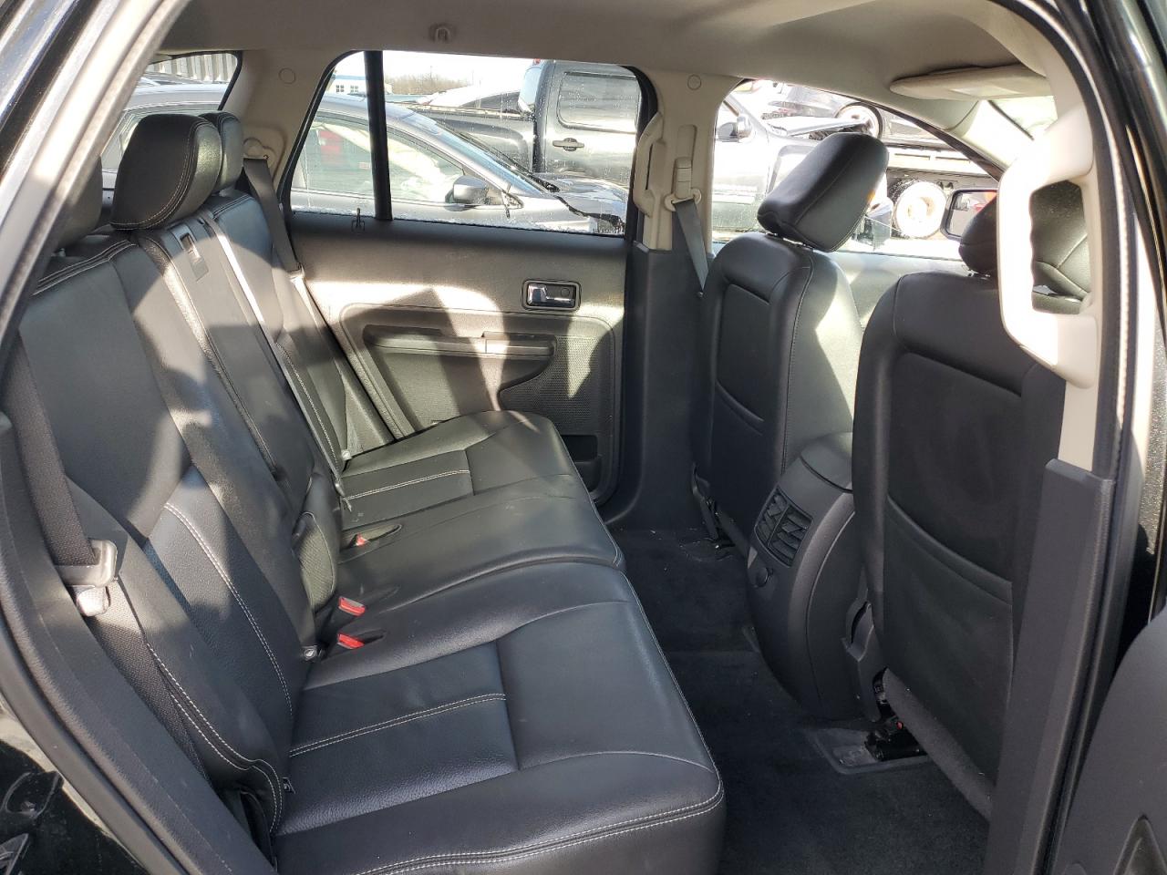 2010 Ford Edge - Image 11
