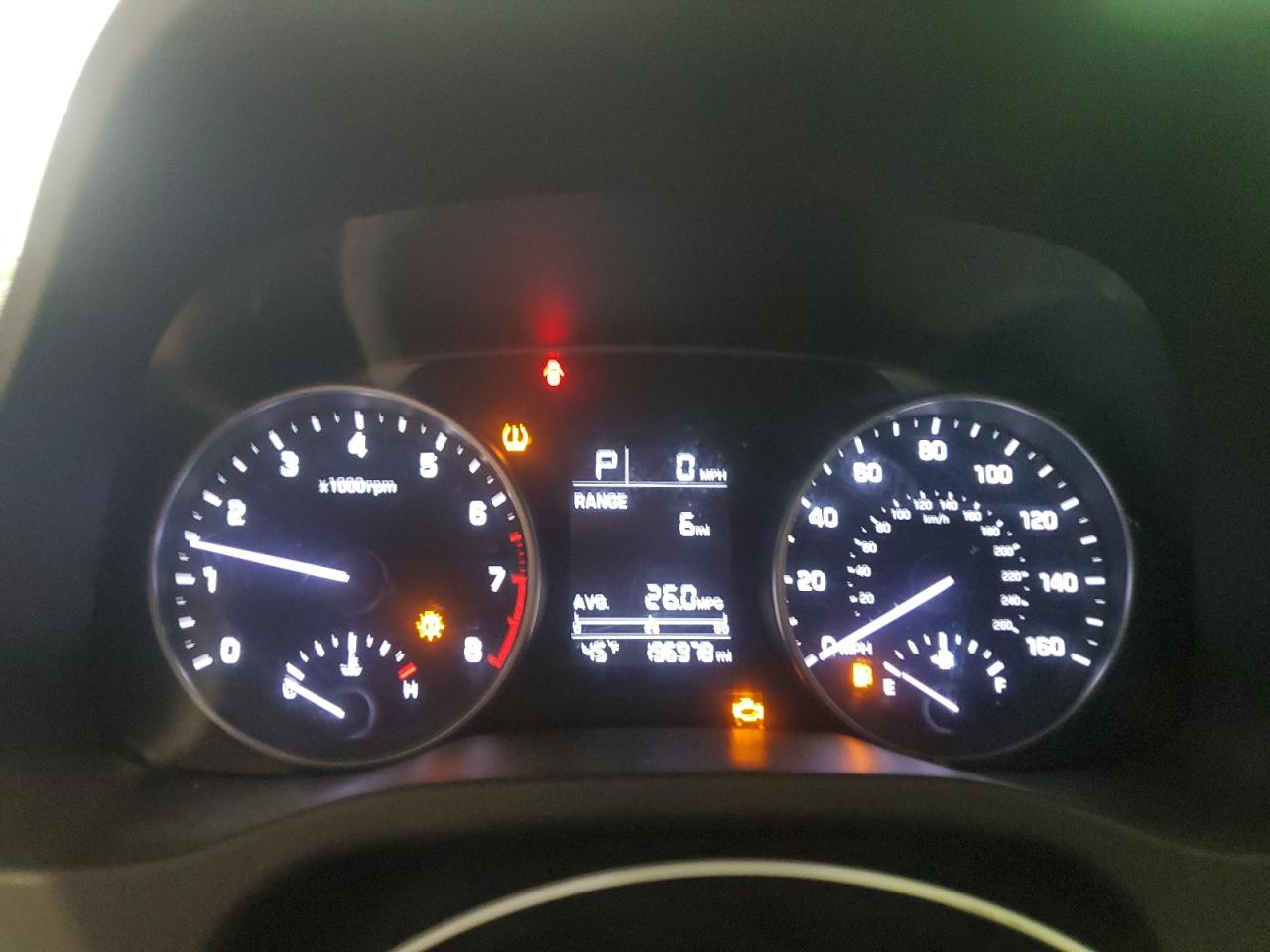 2017 Hyundai Elantra - Image 9
