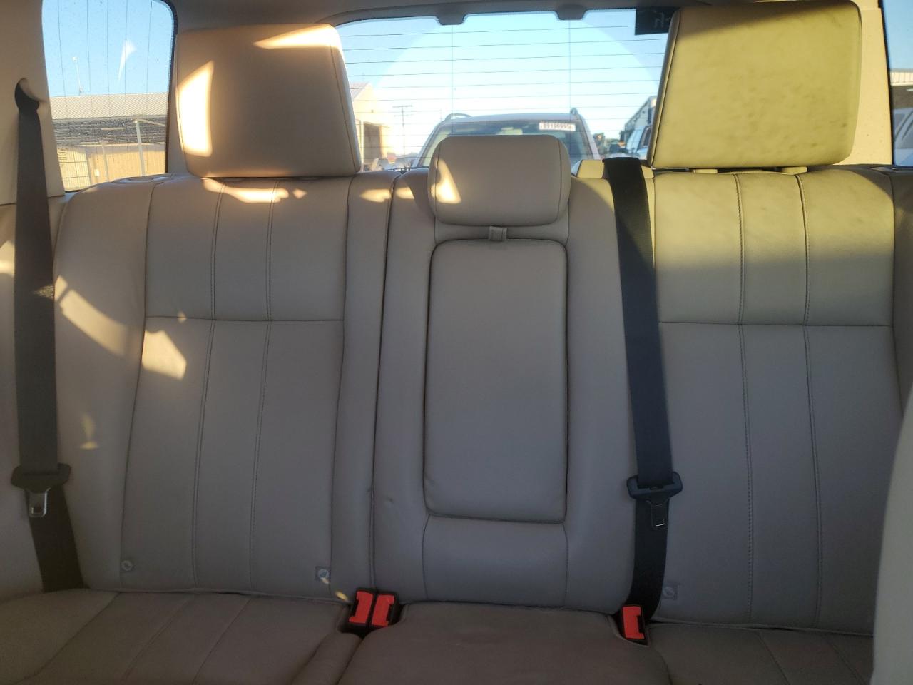 2013 Land Rover LR2 - Image 10