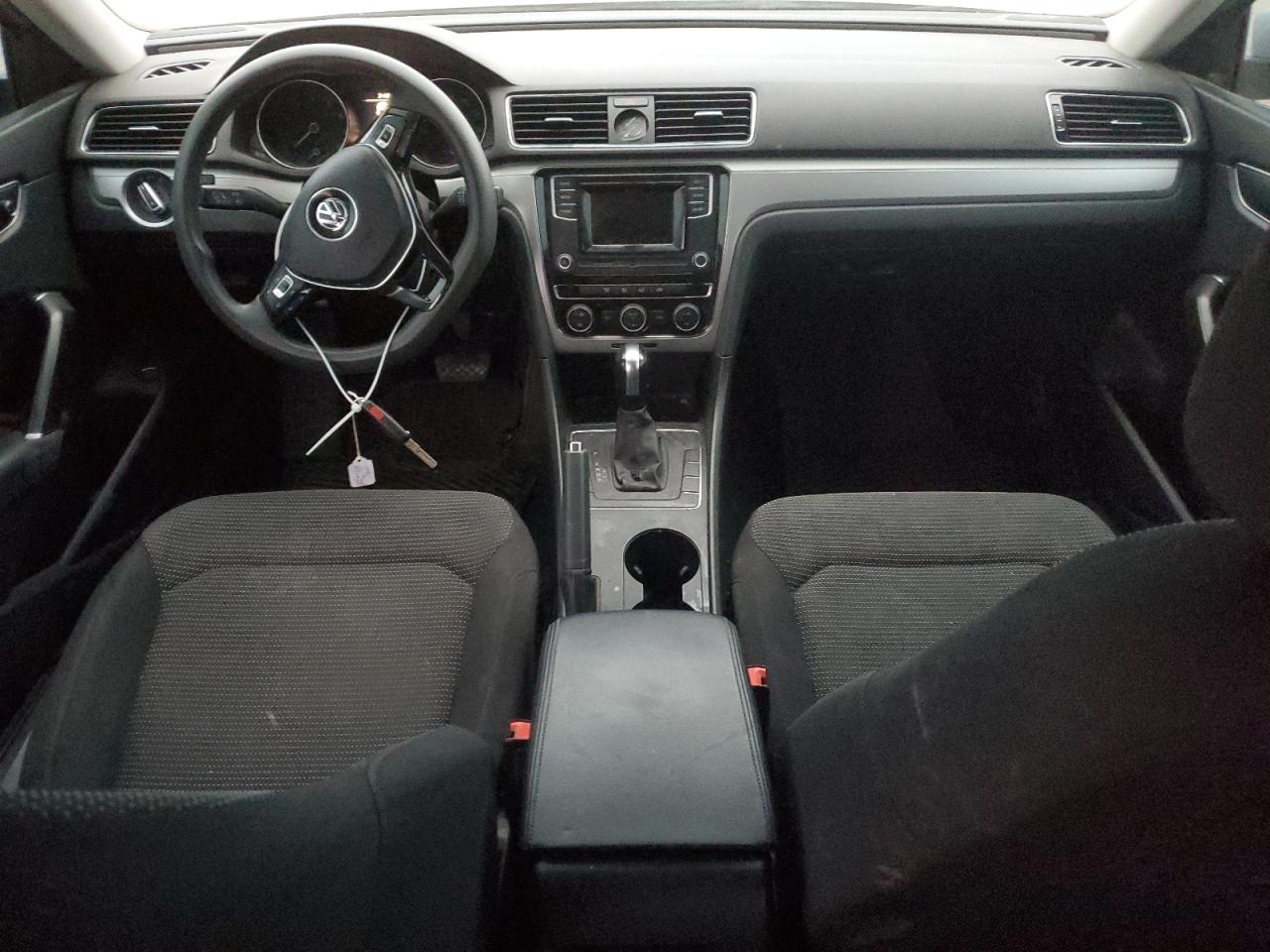 2017 Volkswagen Passat S VIN: 1VWAT7A31HC010024 Lot: 86727784