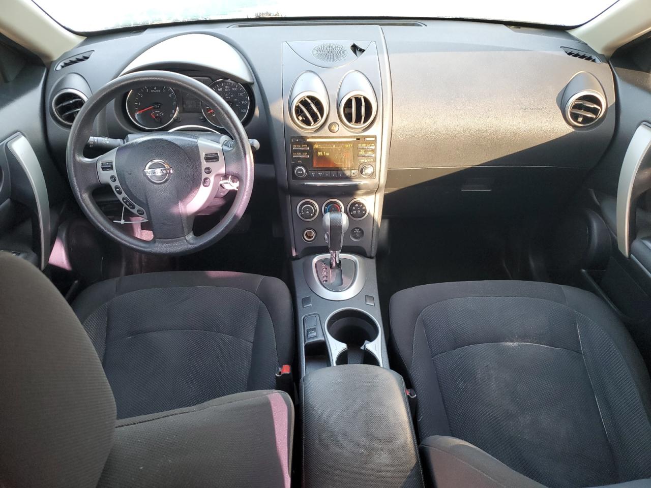 2014 Nissan Rogue - Image 8