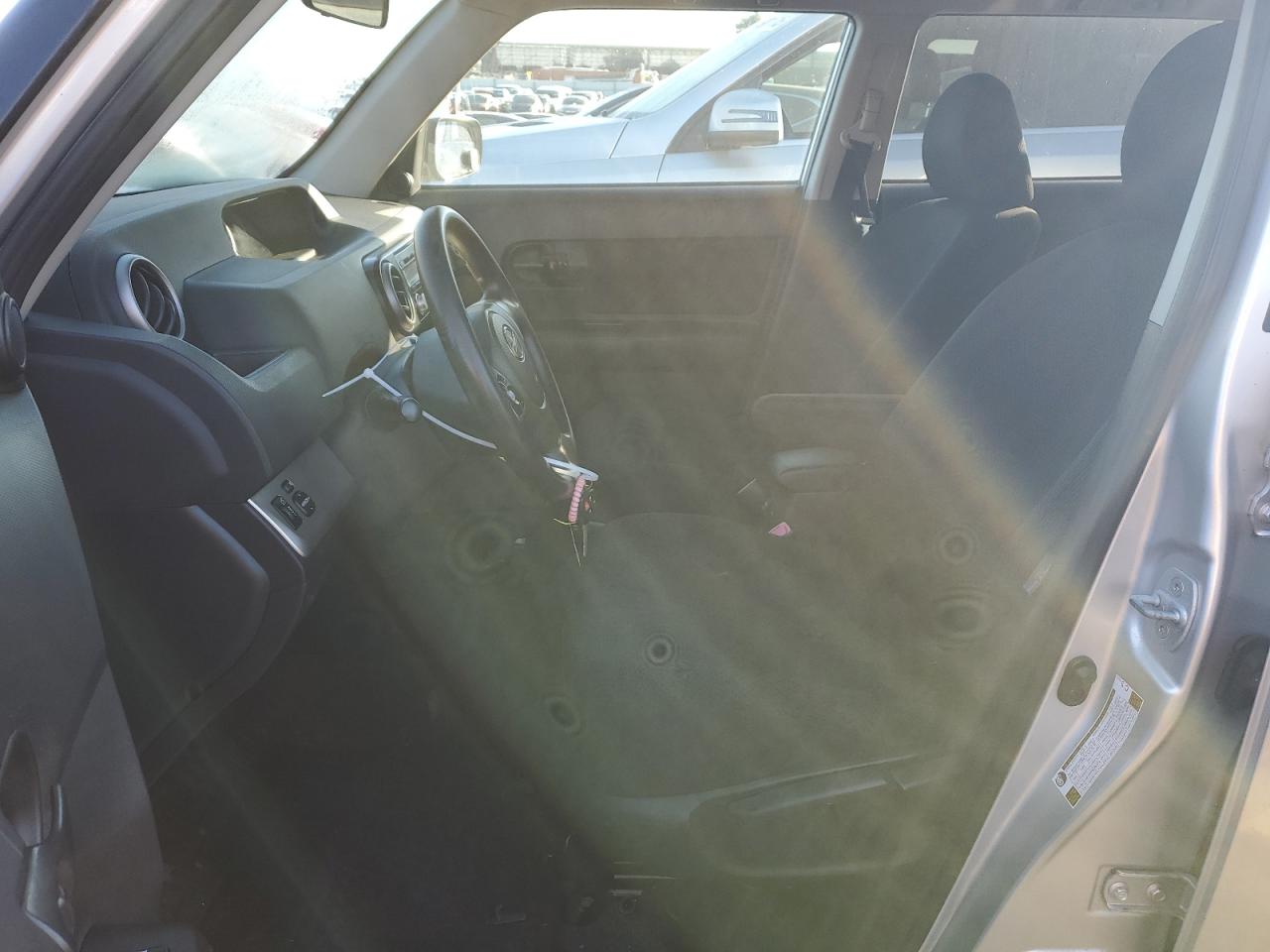 2009 Scion xB - Image 7