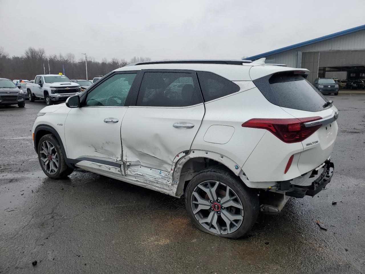 2021 Kia Seltos - Image 2
