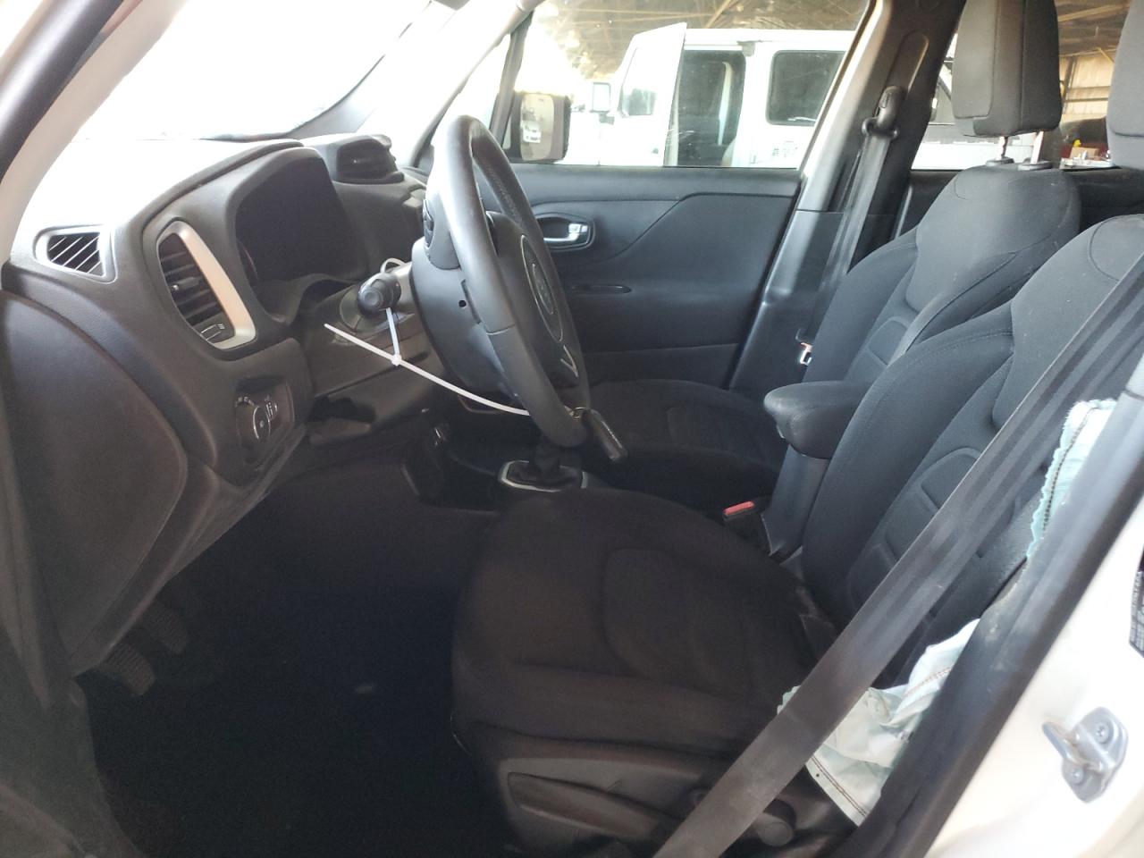 2018 Jeep Renegade - Image 7