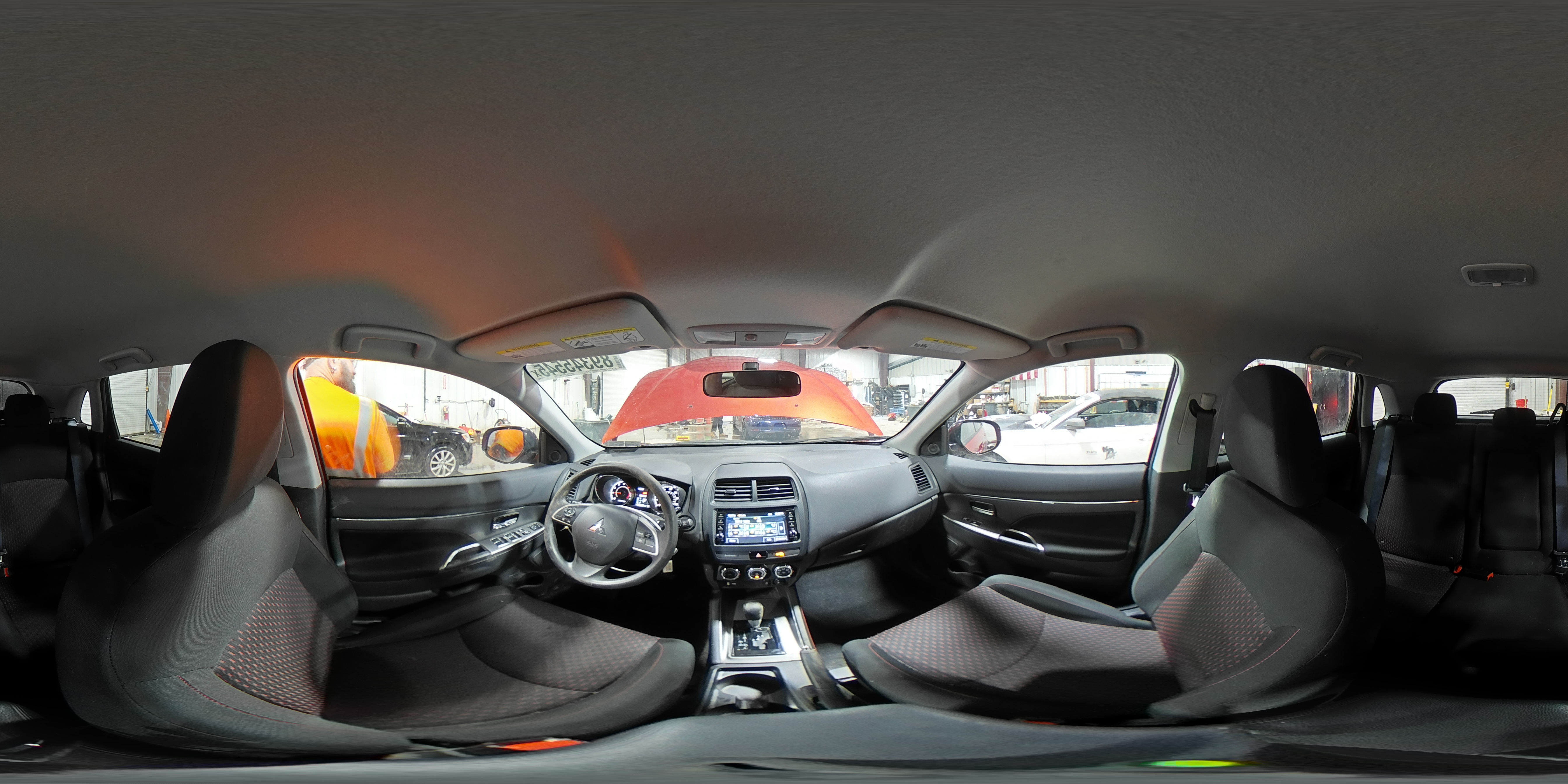 2019 Mitsubishi Outlander - Image 16