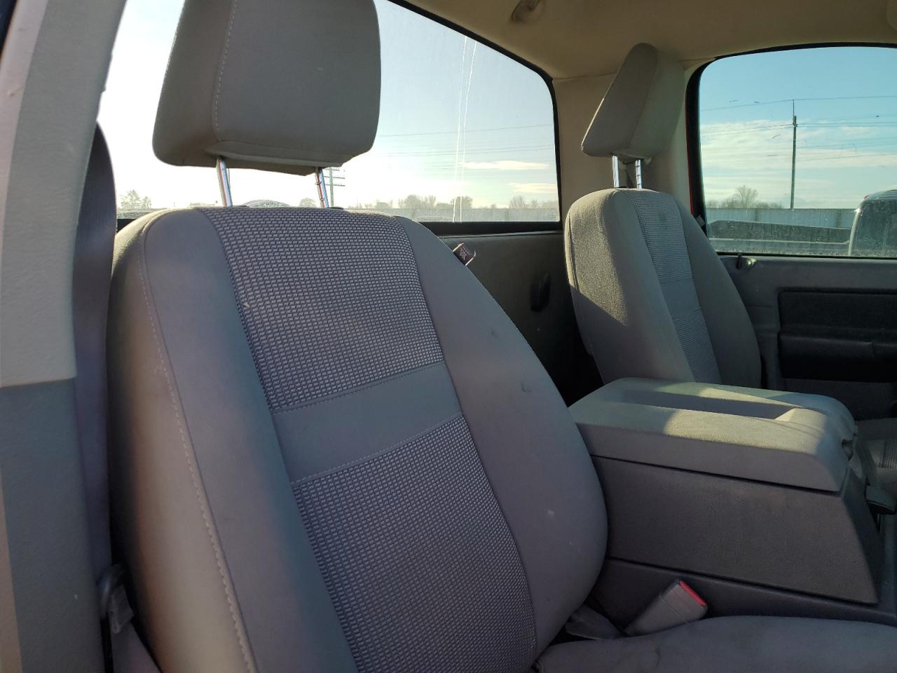 2007 Dodge RAM - Image 10