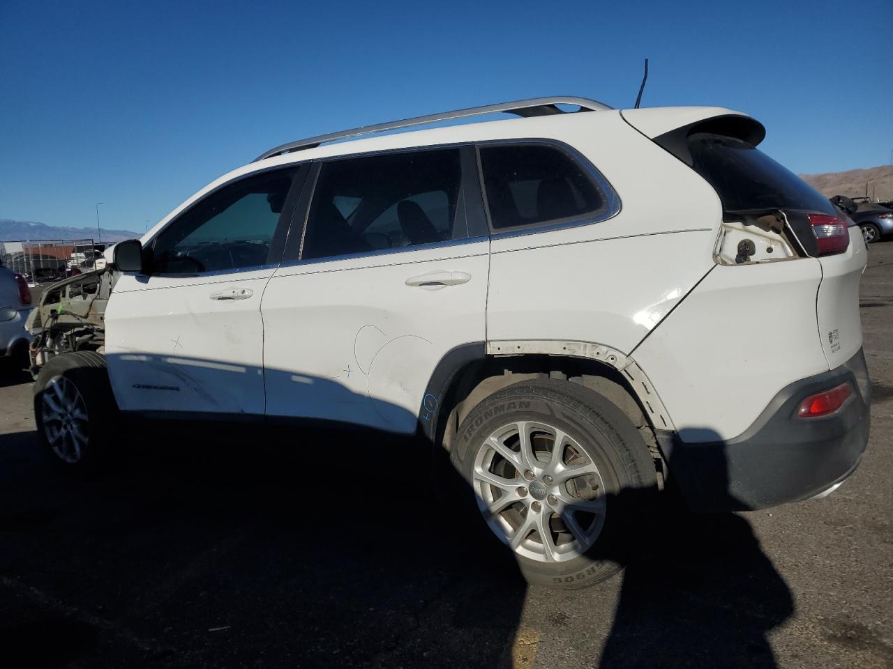 2017 Jeep Grand Cherokee - Image 2