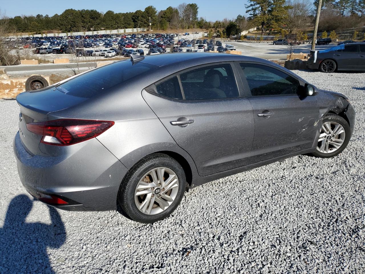 2019 Hyundai Elantra - Image 3