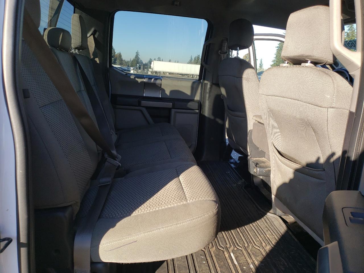 2015 Ford F-150 - Image 10