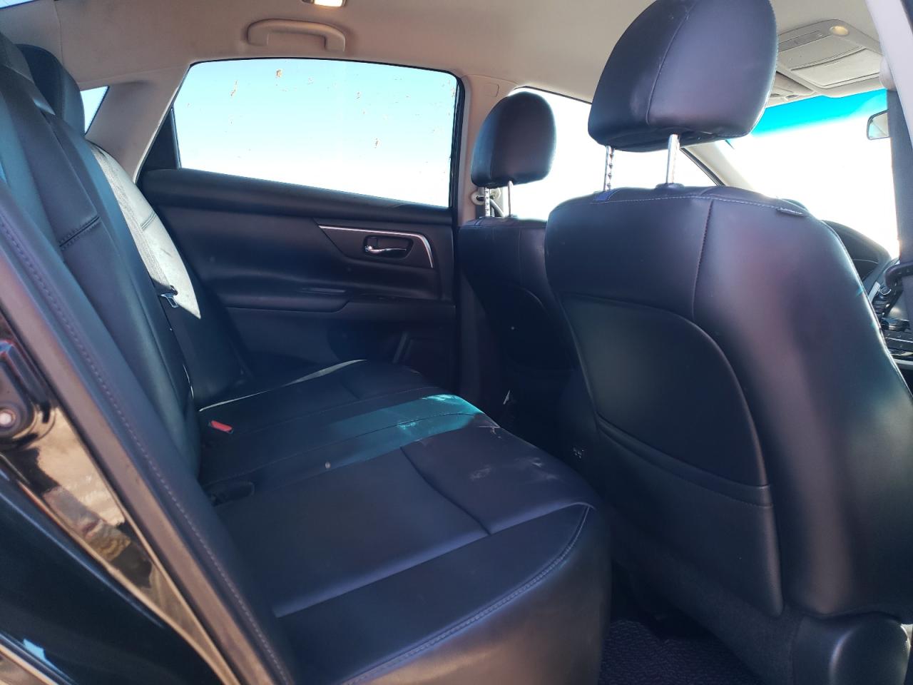 2018 Nissan Altima - Image 10