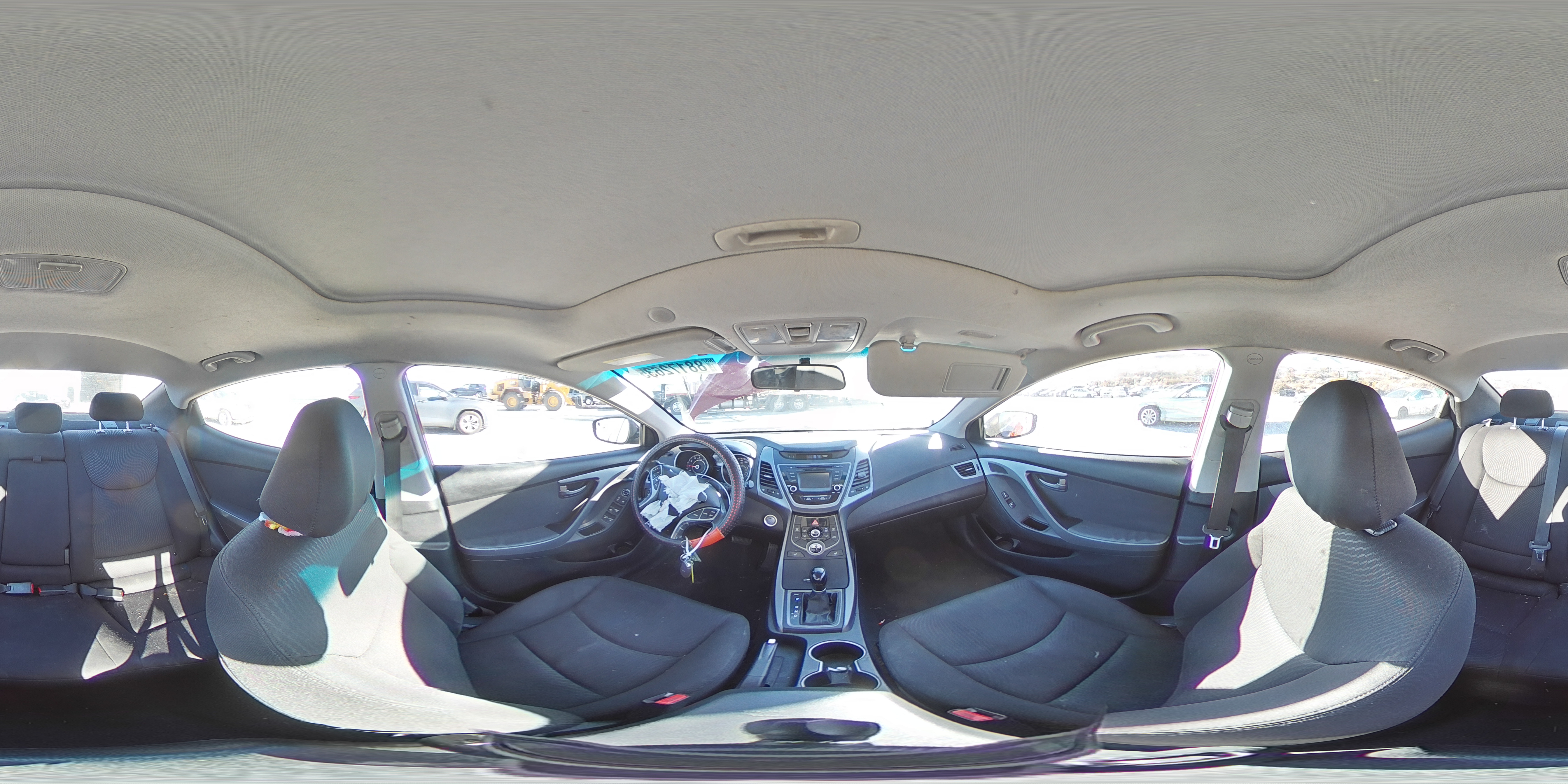 2016 Hyundai Elantra - Image 13