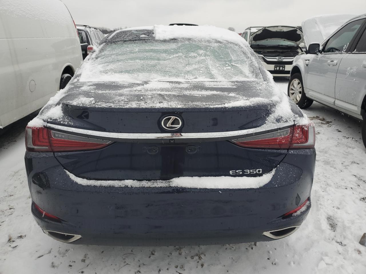 2019 Lexus ES - Image 6